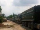 Clip: Dân mang đá chặn xe tải băm nát đường ở BR-VT Clip: Dân mang đá chặn xe tải băm nát đường ở BR-VT