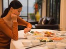 Chị em hiến kế cách "xử" chồng mê nhậu quên về Chị em hiến kế cách "xử" chồng mê nhậu quên về