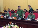 Nhà báo Duy Phong bị "tố" vòi tiền giám đốc sở Nhà báo Duy Phong bị "tố" vòi tiền giám đốc sở