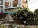 Chuyện lạ ở hẻm Tên Lửa Chuyện lạ ở hẻm Tên Lửa