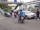 Chê cầu bộ hành vì "lười" và "liều" Chê cầu bộ hành vì "lười" và "liều"