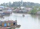 Sống bất an bên miệng “hà bá” Sống bất an bên miệng “hà bá”