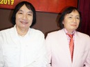 Nghệ sĩ Minh Vương xúc động bên tượng sáp giống mình như thật Nghệ sĩ Minh Vương xúc động bên tượng sáp giống mình như thật