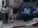 Đình chỉ 3 nhân viên trạm thu phí QL5 hành hung tài xế Đình chỉ 3 nhân viên trạm thu phí QL5 hành hung tài xế