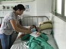 Không gia đình, nữ công nhân nằm chờ chết: Nhiều tấm lòng nhân ái đến với chị Thùy Không gia đình, nữ công nhân nằm chờ chết: Nhiều tấm lòng nhân ái đến với chị Thùy