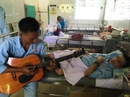 Đắng lòng những cảnh đời có "H" Đắng lòng những cảnh đời có "H"
