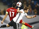 Anh, Đức khẽ chạm vào vé World Cup Anh, Đức khẽ chạm vào vé World Cup