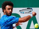 "Cưỡng hôn" phóng viên, bị loại vĩnh viễn ở Roland Garros "Cưỡng hôn" phóng viên, bị loại vĩnh viễn ở Roland Garros