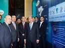 Thủ tướng: Facebook, Amazon... là mạng xã hội, TMĐT lan tỏa mạnh mẽ Thủ tướng: Facebook, Amazon... là mạng xã hội, TMĐT lan tỏa mạnh mẽ
