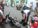 Cướp tháo chạy bạt mạng, tông một người nguy kịch Cướp tháo chạy bạt mạng, tông một người nguy kịch