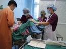 Lần đầu tiên cha được cắt rốn cho con ngay khi chào đời Lần đầu tiên cha được cắt rốn cho con ngay khi chào đời