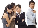 Mệt mỏi khi vợ có tính "buôn dưa lê" Mệt mỏi khi vợ có tính "buôn dưa lê"