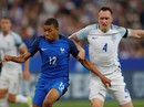 Hậu vệ ghi bàn, Pháp hạ nhục tuyển Anh ở Stade de France Hậu vệ ghi bàn, Pháp hạ nhục tuyển Anh ở Stade de France