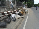 Biến chân cầu thành bãi rác Biến chân cầu thành bãi rác