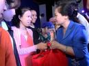 Xúc động cuộc hội ngộ của công nhân dân tộc thiểu số Xúc động cuộc hội ngộ của công nhân dân tộc thiểu số