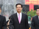 Nguyên Thủ tướng Nguyễn Tấn Dũng dâng hương các vua Hùng Nguyên Thủ tướng Nguyễn Tấn Dũng dâng hương các vua Hùng