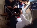 Clip 3 nữ sinh lớp 7 bị đánh dã man, kêu gào thảm thiết Clip 3 nữ sinh lớp 7 bị đánh dã man, kêu gào thảm thiết