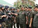 Trung Quốc tặng xe quân sự cho Campuchia trước tập trận chung Trung Quốc tặng xe quân sự cho Campuchia trước tập trận chung