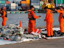 Vụ rơi máy bay Indonesia: Chiếc máy bay rơi không tiếng động Vụ rơi máy bay Indonesia: Chiếc máy bay rơi không tiếng động
