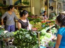 Lo xăng dầu kích giá hàng Tết Lo xăng dầu kích giá hàng Tết