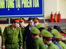 Có tướng bảo kê, tha hồ đánh bạc! Có tướng bảo kê, tha hồ đánh bạc!
