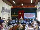 Nhận quà của LĐLĐ Đà Nẵng, công nhân Quảng Nam xúc động bật khóc Nhận quà của LĐLĐ Đà Nẵng, công nhân Quảng Nam xúc động bật khóc