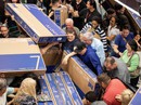 Chen lấn, ẩu đả và đổ máu “săn” hàng giảm giá dịp Black Friday Chen lấn, ẩu đả và đổ máu “săn” hàng giảm giá dịp Black Friday