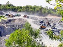 "Cấm cửa" doanh nghiệp dùng thuốc nổ tận thu khoáng sản "Cấm cửa" doanh nghiệp dùng thuốc nổ tận thu khoáng sản