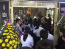 Cha mẹ tử vong dưới bánh xe buýt, 4 người con có nguy cơ nghỉ học Cha mẹ tử vong dưới bánh xe buýt, 4 người con có nguy cơ nghỉ học
