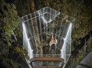 Chiêm ngưỡng nhà lơ lửng trên cây trong suốt độc nhất thế giới Chiêm ngưỡng nhà lơ lửng trên cây trong suốt độc nhất thế giới