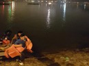 Nhóm nhân viên quán bia thách nhau bơi qua hồ, 1 người thiệt mạng Nhóm nhân viên quán bia thách nhau bơi qua hồ, 1 người thiệt mạng