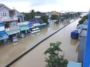 Nước lên nhanh, dân Quảng Nam cầu cứu trong đêm, 1 người bị lũ cuốn Nước lên nhanh, dân Quảng Nam cầu cứu trong đêm, 1 người bị lũ cuốn
