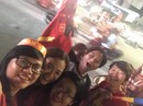 Người Việt ở nước ngoài hồ hởi với cúp vô địch Người Việt ở nước ngoài hồ hởi với cúp vô địch