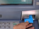 Sắp có thẻ ATM gắn chip đầu tiên ở Việt Nam Sắp có thẻ ATM gắn chip đầu tiên ở Việt Nam