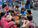 Cơ quan thuế lý giải việc đưa xe ôm, quán cóc vào "tầm ngắm" Cơ quan thuế lý giải việc đưa xe ôm, quán cóc vào "tầm ngắm"