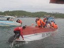 Lật tàu du lịch ở Nha Trang, ít nhất 2 người chết đuối Lật tàu du lịch ở Nha Trang, ít nhất 2 người chết đuối