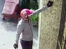 Clip nghi vấn nam thanh niên đẩy camera để trộm 76 lượng vàng và hơn 3 tỉ đồng Clip nghi vấn nam thanh niên đẩy camera để trộm 76 lượng vàng và hơn 3 tỉ đồng