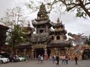 Đầu xuân viếng ngôi chùa có tượng Bồ tát bằng hoa lớn nhất thế giới Đầu xuân viếng ngôi chùa có tượng Bồ tát bằng hoa lớn nhất thế giới