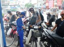 Lại bắt xăng "cõng" thuế môi trường Lại bắt xăng "cõng" thuế môi trường
