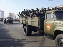 Lạ lùng Triều Tiên lặng lẽ diễu binh Lạ lùng Triều Tiên lặng lẽ diễu binh
