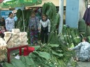 Tấp nập chợ lá dong Sài Gòn Tấp nập chợ lá dong Sài Gòn