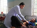 Ăn thịt gà chết vì thuốc chuột, 25 người nhập viện cấp cứu Ăn thịt gà chết vì thuốc chuột, 25 người nhập viện cấp cứu