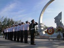 Rơi nước mắt dâng hương tưởng niệm chiến sĩ Gạc Ma Rơi nước mắt dâng hương tưởng niệm chiến sĩ Gạc Ma