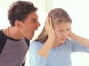 Chồng khiến tôi sợ hãi dù không hề đánh đập Chồng khiến tôi sợ hãi dù không hề đánh đập