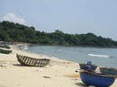 Bãi biển miền Trung bị "xẻ thịt" Bãi biển miền Trung bị "xẻ thịt"