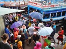 Chăm bẵm vào khách Trung Quốc Chăm bẵm vào khách Trung Quốc