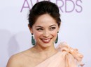Kristin Kreuk tuyển mộ phụ nữ cho “giáo phái nô lệ tình dục”? Kristin Kreuk tuyển mộ phụ nữ cho “giáo phái nô lệ tình dục”?