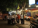 TP HCM: Vỉa hè lại bị chiếm TP HCM: Vỉa hè lại bị chiếm