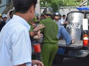 Giải cứu nữ nhân viên bị thanh niên xông vào công ty dùng dao khống chế Giải cứu nữ nhân viên bị thanh niên xông vào công ty dùng dao khống chế