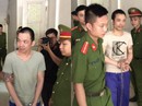 2 tử tù bỏ trốn khỏi phòng biệt giam bị còng tay, chân tới tòa 2 tử tù bỏ trốn khỏi phòng biệt giam bị còng tay, chân tới tòa